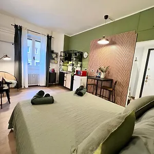 Apartamento La Bella Milano Charme 3 Km Away From Duomo/ Netflix & Wi-fi Included, Milán