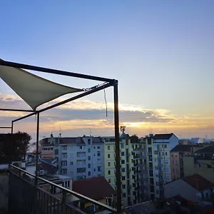Appartement Skyline In Citta Studi A 1 Minuto Dal Metro Con Terrazzo Wi-fi E Netflix, Milan